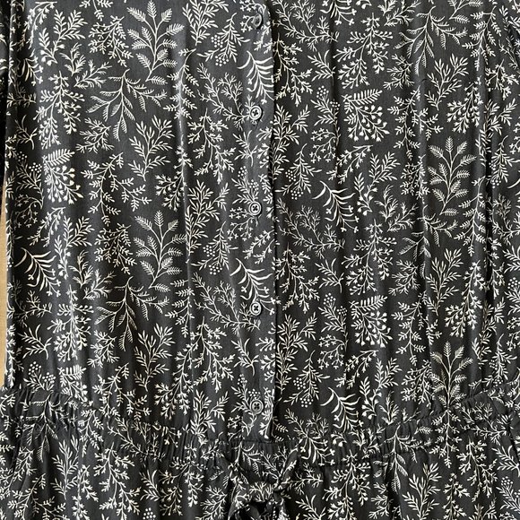 Old Navy Women's Jumpsuit in Medium with Floral Print - Picture 2 of 10